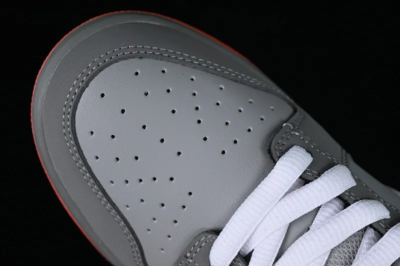 All Categories Nk SB Dunk Series Nk SB Dunk Low Low-top Sneakers K Version Nk Dunk Sb New York Gray Peace Dove New York City Limited SB Low-top Casual Sneakers 304292-011